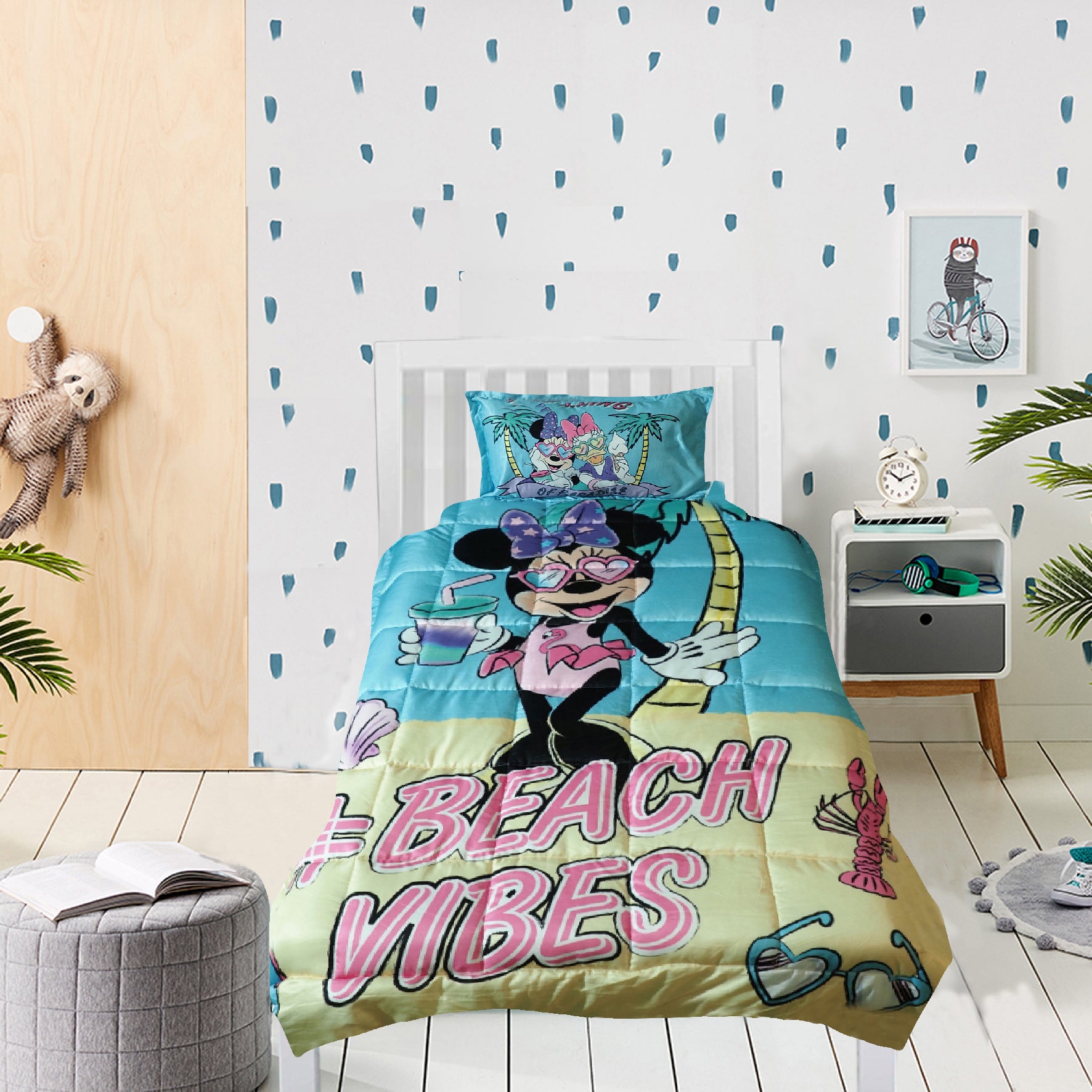 Minnie Mouse Beach Vibes 100% Cotton Comforter ( 60" x 90" (150cm x 228cm) With Pillow Cover 17" x 27" (46cm X 68cm)